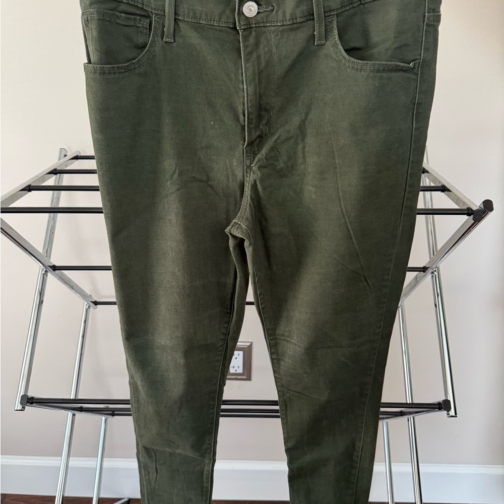 Levi's Women's Skinny Jeans - Olive Green
